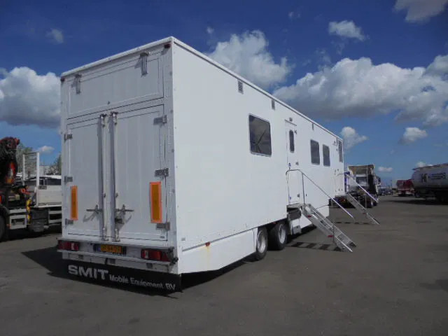Smit STO 1230 POLITIE MOB KANTOOR - Semi-trailer: picture 3 Smit STO 1230 POLITIE MOB KANTOOR - Semi-trailer: picture 3