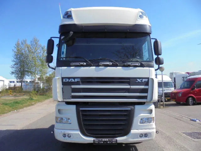 DAF XF 105.460 SUPERSPACE - Tractor unit: picture 2 DAF XF 105.460 SUPERSPACE - Tractor unit: picture 2
