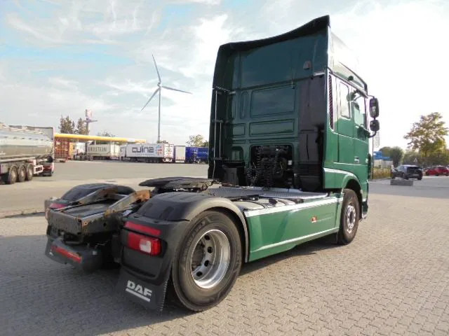 DAF XF 106.460 SUPER SPACE CAB - Tractor unit: picture 2 DAF XF 106.460 SUPER SPACE CAB - Tractor unit: picture 2