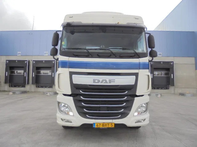 DAF XF 440 6X2 NL TRUCK - Tractor unit: picture 3 DAF XF 440 6X2 NL TRUCK - Tractor unit: picture 3