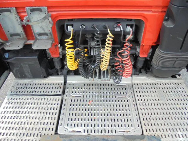 Tractor unit DAF XF 440 MEGA: picture 5