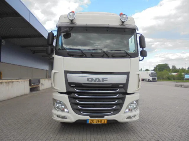 DAF XF 440 NL TRUCK - Tractor unit: picture 2 DAF XF 440 NL TRUCK - Tractor unit: picture 2