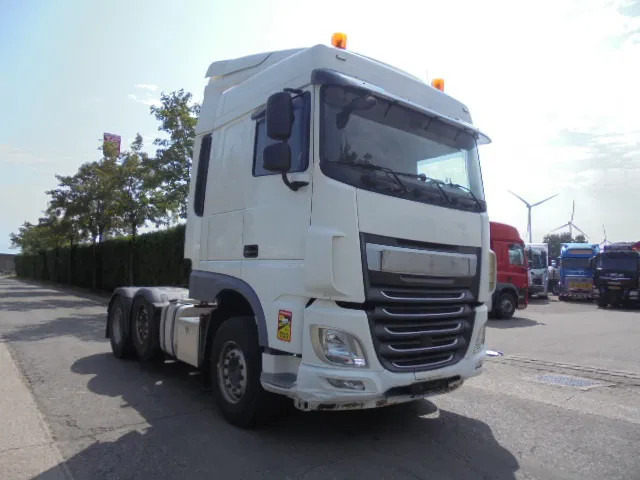DAF XF 440 + RETARDER - Tractor unit: picture 2 DAF XF 440 + RETARDER - Tractor unit: picture 2