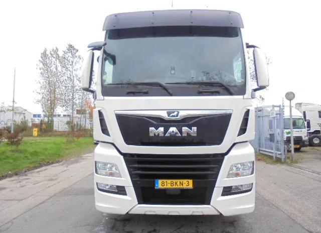 MAN TGX 26.500 6X2 EUR6 SMART TACHO 20X IN STOCK - Tractor unit: picture 2 MAN TGX 26.500 6X2 EUR6 SMART TACHO 20X IN STOCK - Tractor unit: picture 2