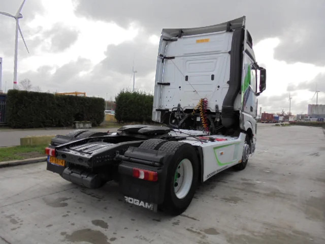 Mercedes-Benz Actros 1842 LS EUR6 - Tractor unit: picture 4 Mercedes-Benz Actros 1842 LS EUR6 - Tractor unit: picture 4