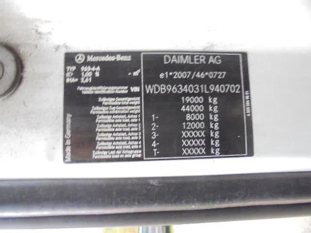 Tractor unit Mercedes-Benz Actros 1845 LS ADR: picture 16