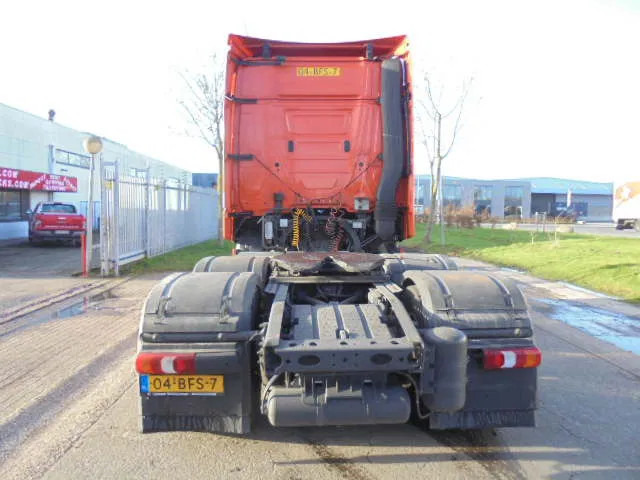 Tractor unit Mercedes-Benz Actros 2645 EUR6 6X2: picture 6