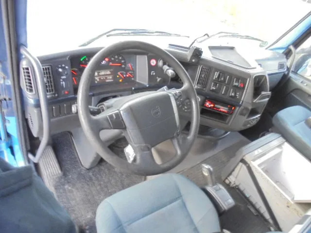 Curtainsider truck Volvo FH 420 6X2 NL TRUCK: picture 8