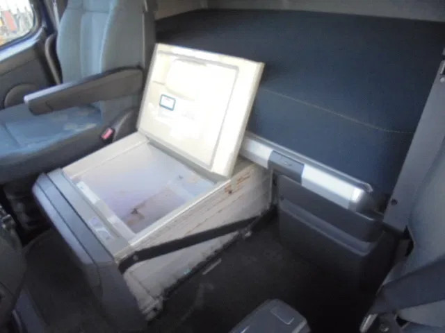 Curtainsider truck Volvo FH 420 6X2 NL TRUCK: picture 9