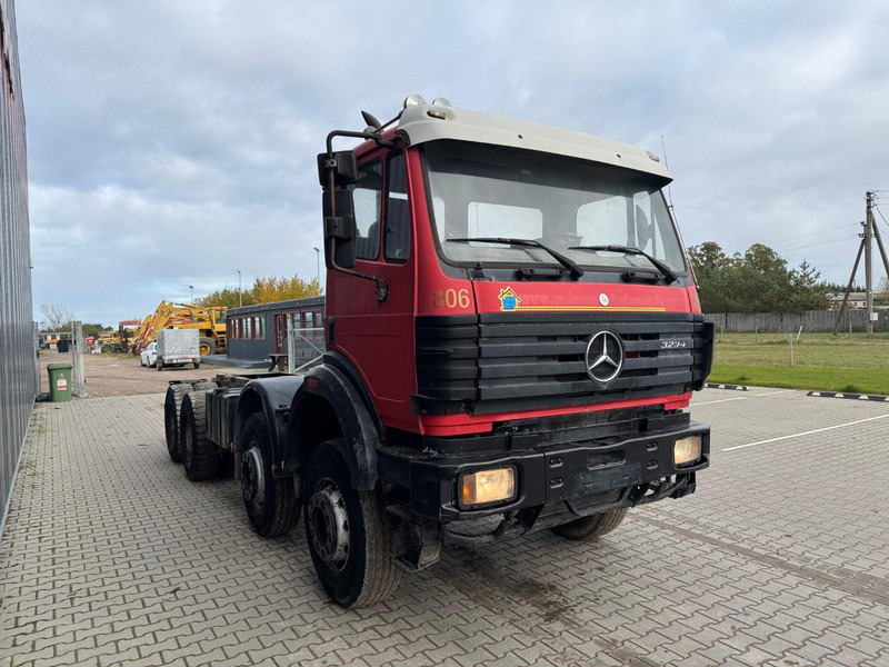 Mercedes-Benz 3234 - Cab chassis truck: picture 2 Mercedes-Benz 3234 - Cab chassis truck: picture 2