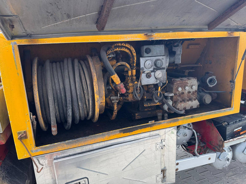 Vacuum truck Volvo FL10, 9000 l: picture 11 Vacuum truck Volvo FL10, 9000 l: picture 11