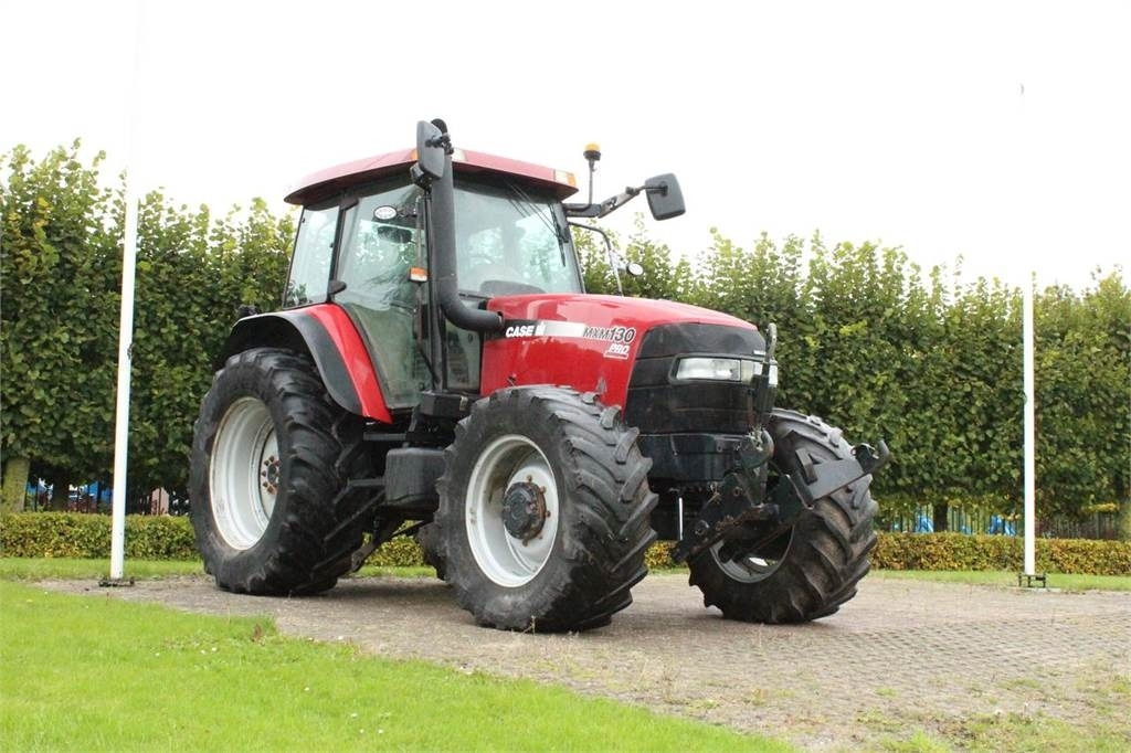 Case IH MXM130 - Farm tractor: picture 1 Case IH MXM130 - Farm tractor: picture 1