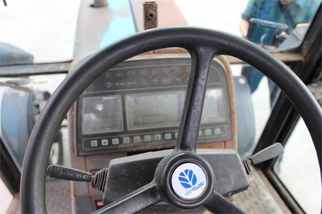 Farm tractor Ford 6640 2WD: picture 10