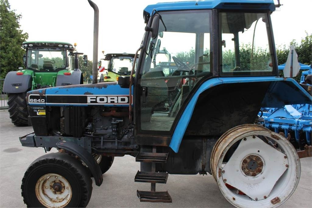 Farm tractor Ford 6640 2WD: picture 7