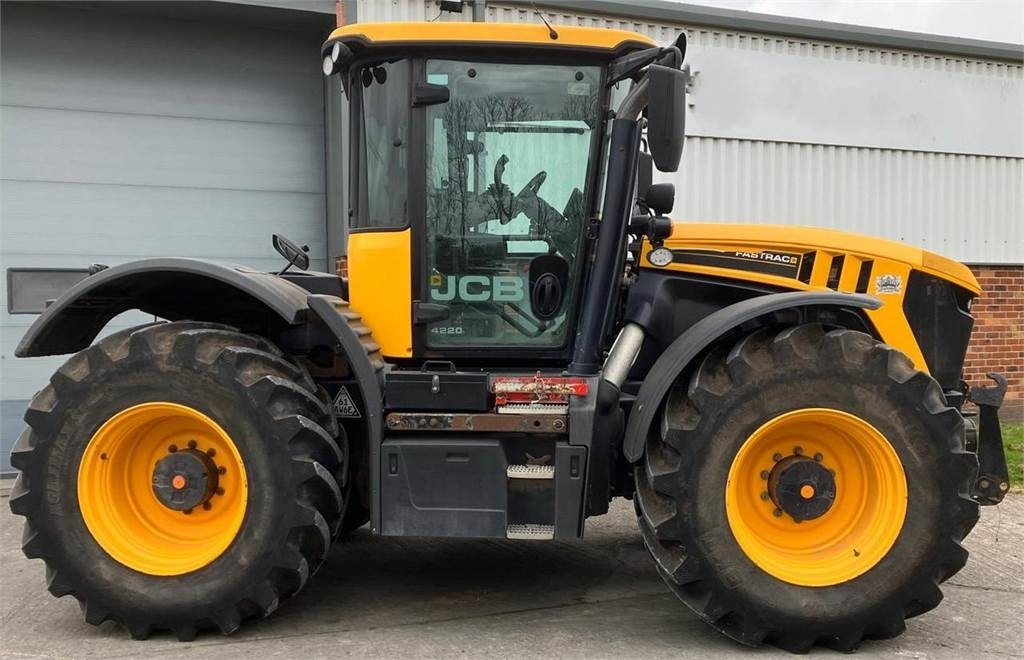 JCB 4220 Fastrac - Farm tractor: picture 5 JCB 4220 Fastrac - Farm tractor: picture 5