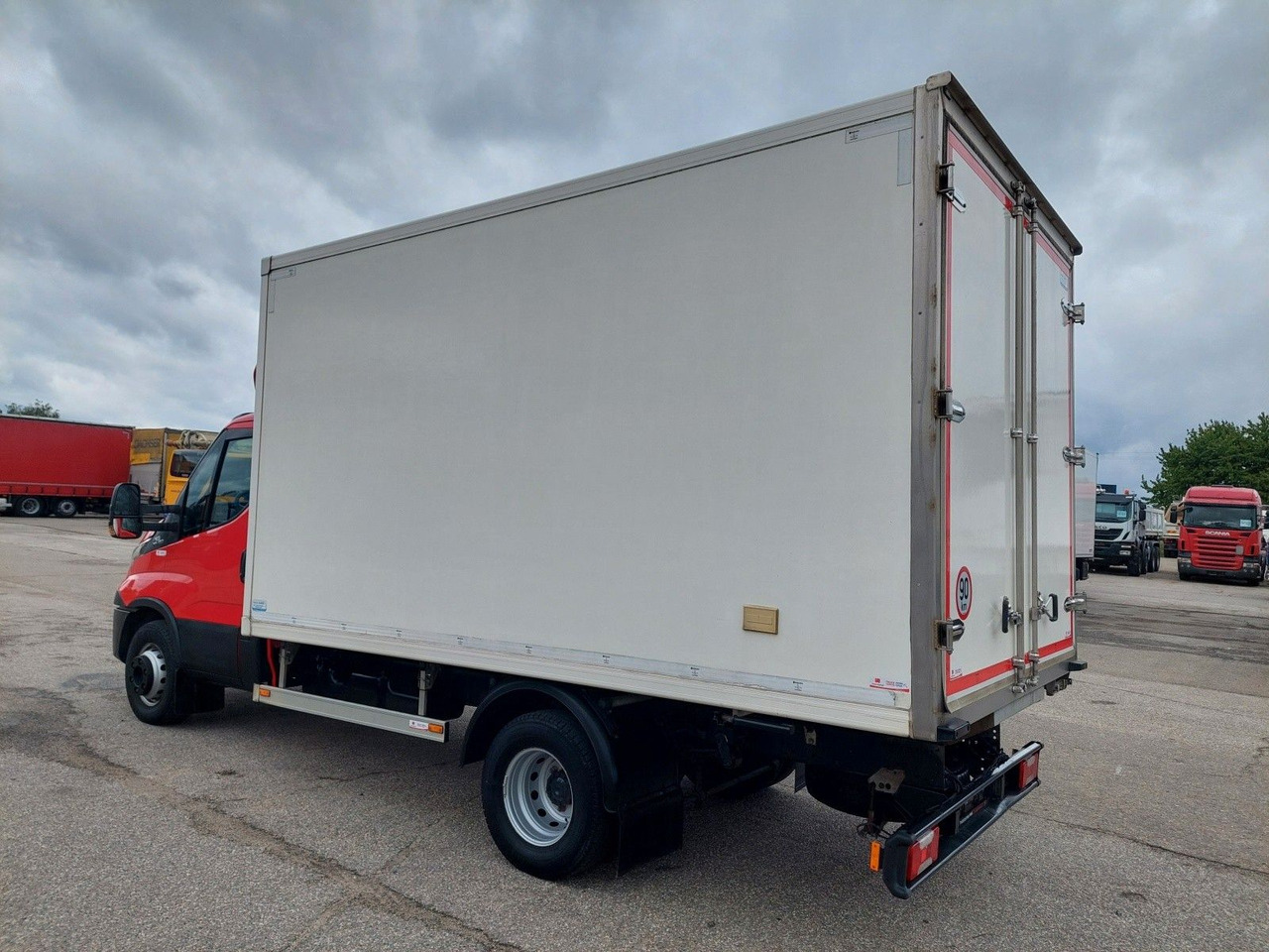 Iveco Daily 70 C18 Carrier Rohrbahnen Fleischhaken - Refrigerated van: picture 3 Iveco Daily 70 C18 Carrier Rohrbahnen Fleischhaken - Refrigerated van: picture 3