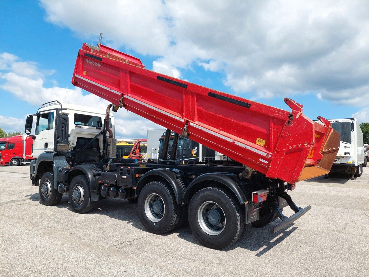 MAN TGS 35.460 BB Meiller Bordmatik 8x6 - Tipper: picture 3 MAN TGS 35.460 BB Meiller Bordmatik 8x6 - Tipper: picture 3