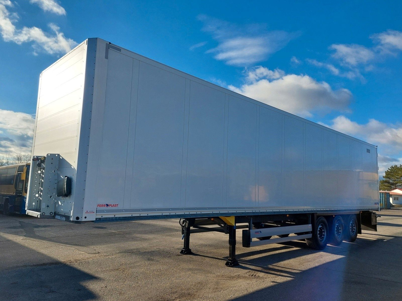 Schmitz Cargobull SKO 24 Doppelstock - Closed box semi-trailer: picture 1 Schmitz Cargobull SKO 24 Doppelstock - Closed box semi-trailer: picture 1