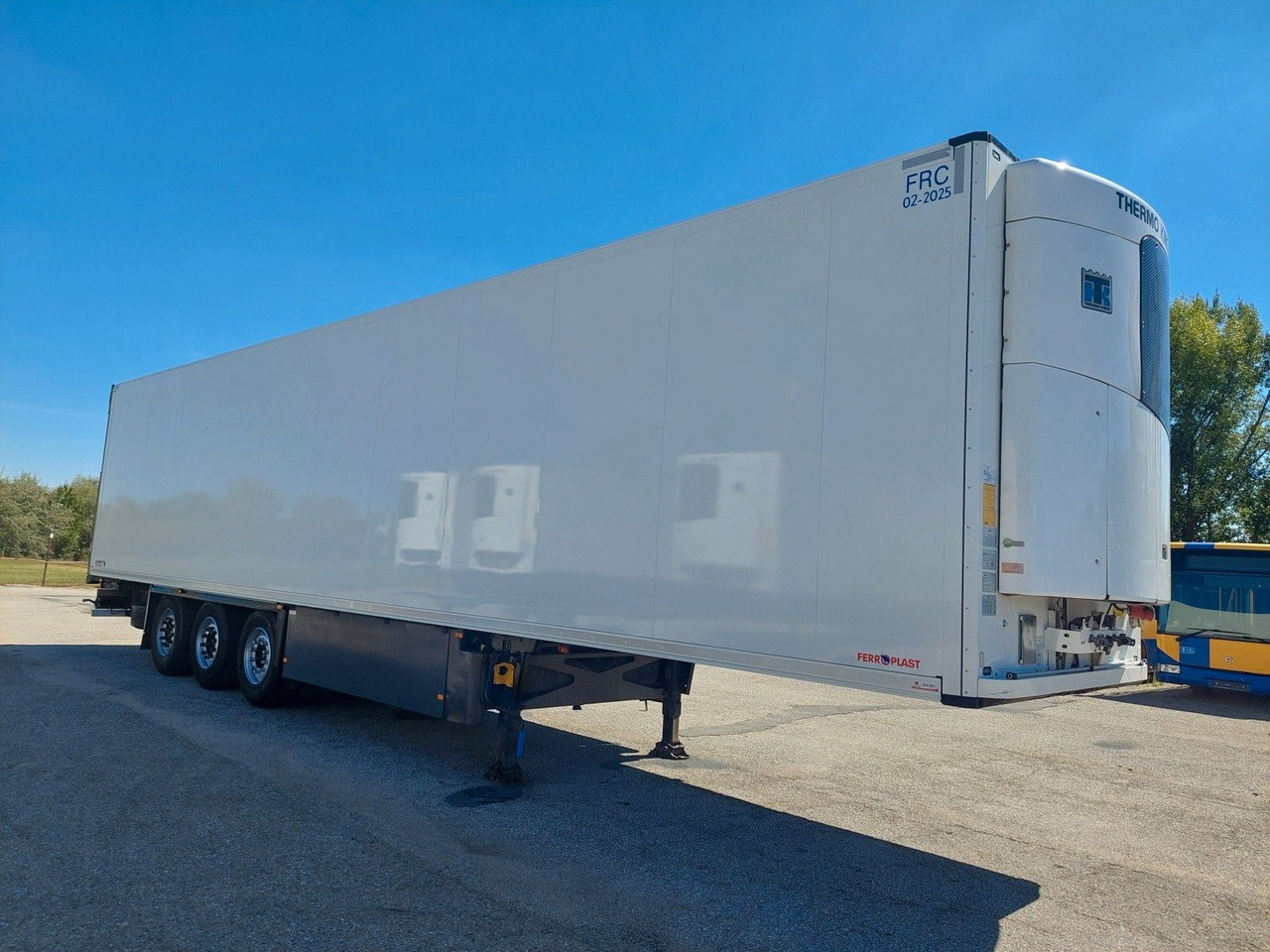 Schmitz Cargobull SKO24 ThermoKing SLXi 300 Doppelstock - Refrigerator semi-trailer: picture 2 Schmitz Cargobull SKO24 ThermoKing SLXi 300 Doppelstock - Refrigerator semi-trailer: picture 2