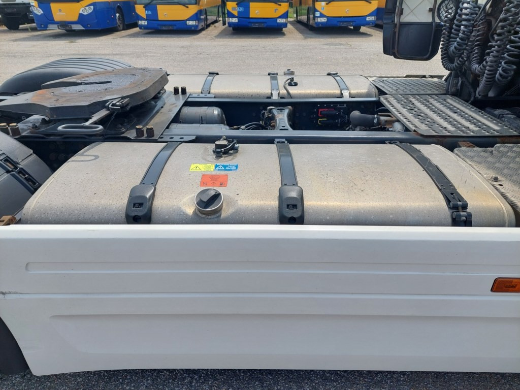 Tractor unit Scania R450: picture 6