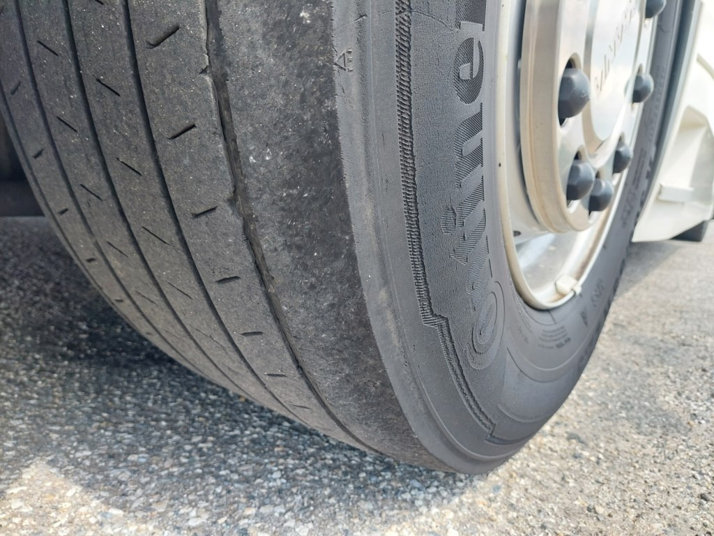 Tractor unit Scania R450: picture 14