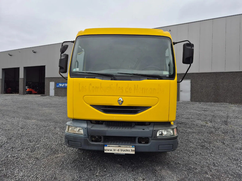 Renault Midlum 220 10500L FUEL / CARBURANT - 4 COMP/A LAMES - Tank truck: picture 2 Renault Midlum 220 10500L FUEL / CARBURANT - 4 COMP/A LAMES - Tank truck: picture 2