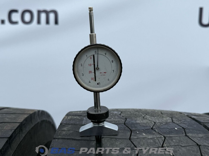 Bridgestone  - Tire for Truck: picture 3 Bridgestone  - Tire for Truck: picture 3