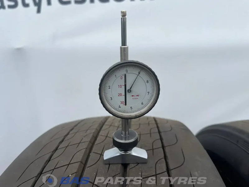 Continental Continental 315/70R22.5 EfficientPro HS5 156/150 M+S 3PMSF gebruikte set - Tire for Truck: picture 3 Continental Continental 315/70R22.5 EfficientPro HS5 156/150 M+S 3PMSF gebruikte set - Tire for Truck: picture 3