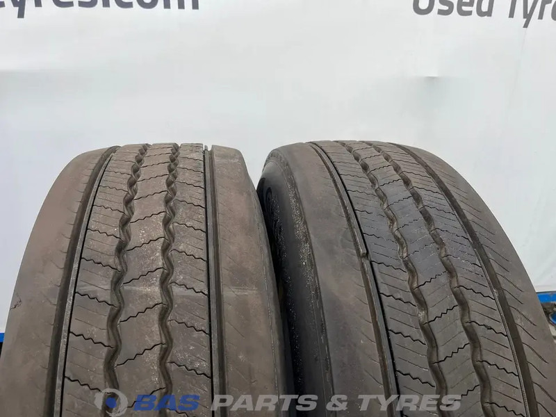 Continental Continental 315/70R22.5 Hybrid HS5 156/150 M+S 3PMSF gebruikte set - Tire for Truck: picture 2 Continental Continental 315/70R22.5 Hybrid HS5 156/150 M+S 3PMSF gebruikte set - Tire for Truck: picture 2