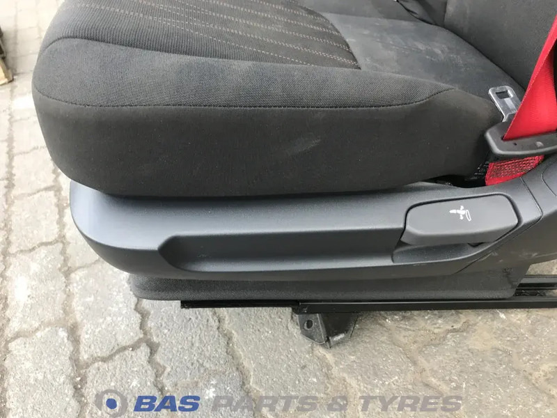 DAF CF Euro 6 Bijrijdersstoel DAF 2105730 - Seat for Truck: picture 5 DAF CF Euro 6 Bijrijdersstoel DAF 2105730 - Seat for Truck: picture 5
