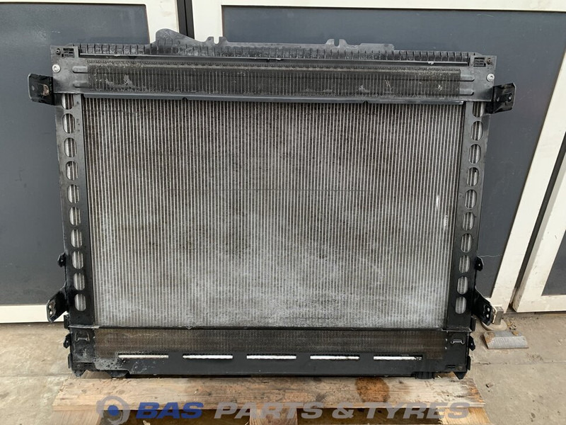 DAF CF Euro 6 - Radiator for Truck: picture 2 DAF CF Euro 6 - Radiator for Truck: picture 2