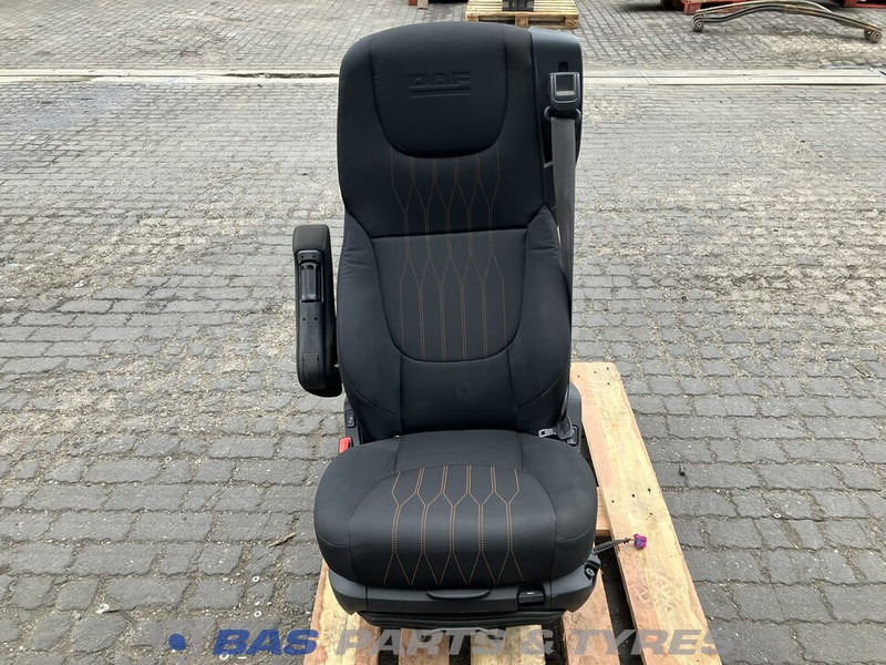 DAF CF Euro 6 - Seat for Truck: picture 1 DAF CF Euro 6 - Seat for Truck: picture 1