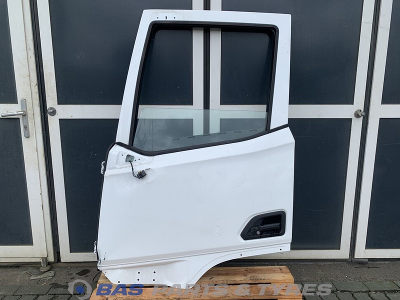 DAF XF G2 - Door and parts for Truck: picture 1 DAF XF G2 - Door and parts for Truck: picture 1