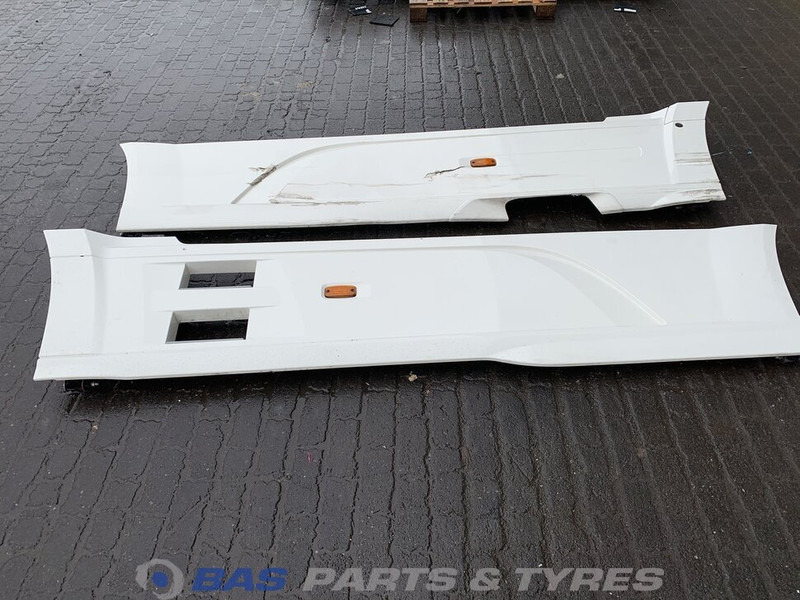 DAF XF106 Sideskirt Set DAF 1903109 - Body and exterior for Truck: picture 1 DAF XF106 Sideskirt Set DAF 1903109 - Body and exterior for Truck: picture 1