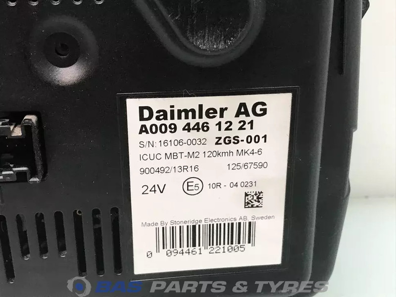 Mercedes-Benz Actros MP4 Instrumentenpaneel Mercedes A 008 446 69 21 - Dashboard for Truck: picture 3 Mercedes-Benz Actros MP4 Instrumentenpaneel Mercedes A 008 446 69 21 - Dashboard for Truck: picture 3
