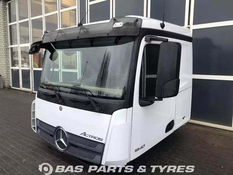 Mercedes-Benz Actros MP4 - Cab and interior for Truck: picture 1 Mercedes-Benz Actros MP4 - Cab and interior for Truck: picture 1