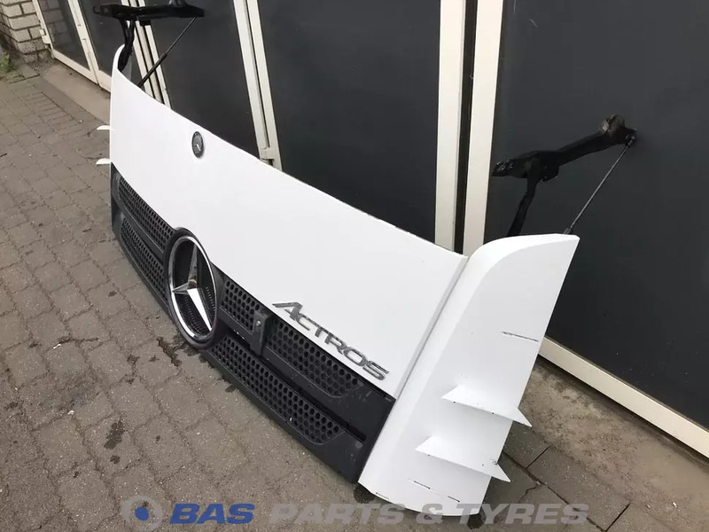 Mercedes-Benz Actros MP4 - Grill for Truck: picture 2 Mercedes-Benz Actros MP4 - Grill for Truck: picture 2
