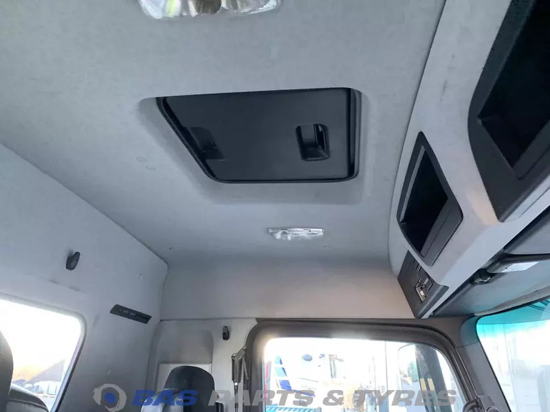 Mercedes-Benz Antos MP4 - Cab and interior for Truck: picture 5 Mercedes-Benz Antos MP4 - Cab and interior for Truck: picture 5