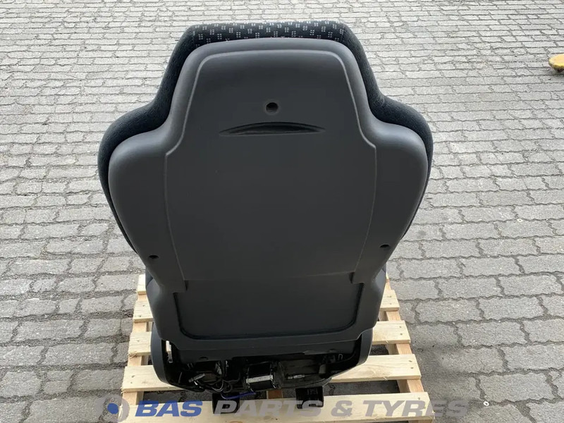 Mercedes-Benz Atego MP2 - Seat for Truck: picture 3 Mercedes-Benz Atego MP2 - Seat for Truck: picture 3