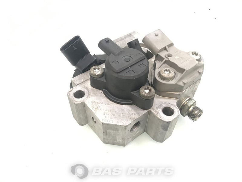 Mercedes-Benz Doseerklep Mercedes A 936 070 02 55 - Fuel system for Truck: picture 2 Mercedes-Benz Doseerklep Mercedes A 936 070 02 55 - Fuel system for Truck: picture 2