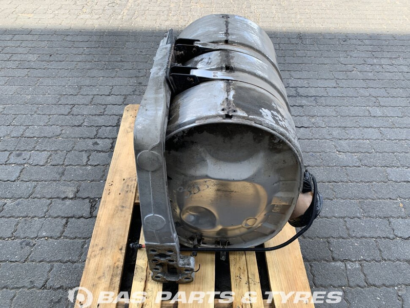Renault Premium Euro 4-5 Uitlaatdemper Renault 7420899867 - Muffler for Truck: picture 3 Renault Premium Euro 4-5 Uitlaatdemper Renault 7420899867 - Muffler for Truck: picture 3