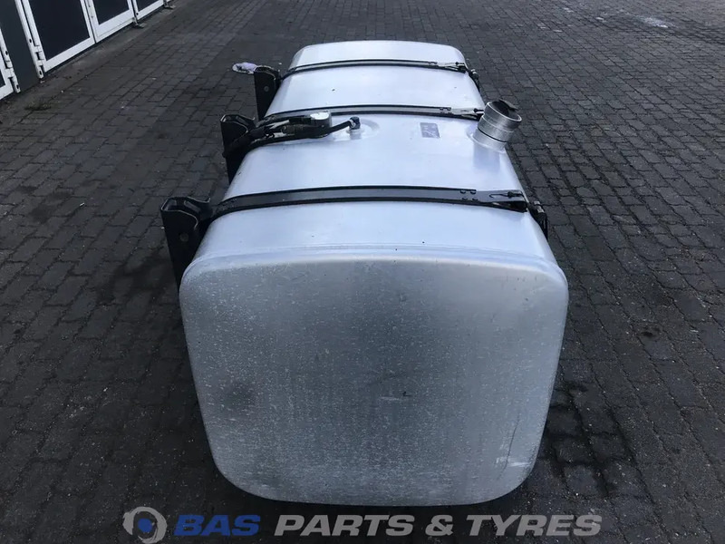 Scania Brandstoftank Scania 700 Liter 1790948 - Fuel tank for Truck: picture 4 Scania Brandstoftank Scania 700 Liter 1790948 - Fuel tank for Truck: picture 4