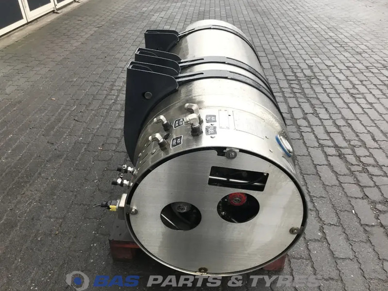 Scania LNG tank Scania 352 Liter 1776103 - Fuel tank for Truck: picture 4 Scania LNG tank Scania 352 Liter 1776103 - Fuel tank for Truck: picture 4