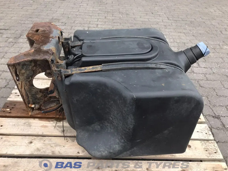 DAF DAF AdBlue tank 1702283 - Spare parts for Truck: picture 4 DAF DAF AdBlue tank 1702283 - Spare parts for Truck: picture 4