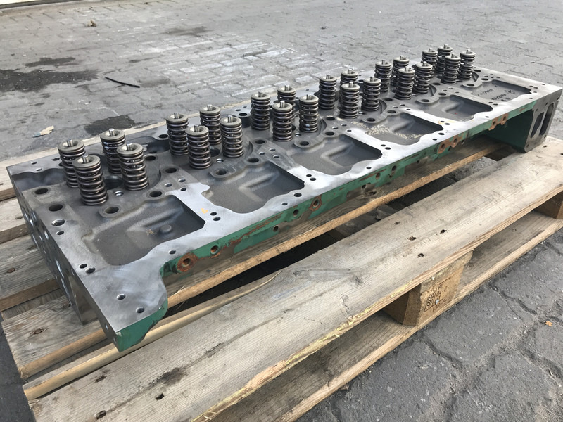 Volvo Cilinderkop Volvo D13K 460 22467253 - Cylinder block for Truck: picture 3 Volvo Cilinderkop Volvo D13K 460 22467253 - Cylinder block for Truck: picture 3