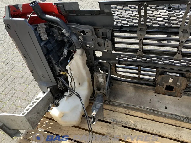 Volvo FH4 Bumper Volvo 21601499 - Bumper for Truck: picture 4 Volvo FH4 Bumper Volvo 21601499 - Bumper for Truck: picture 4