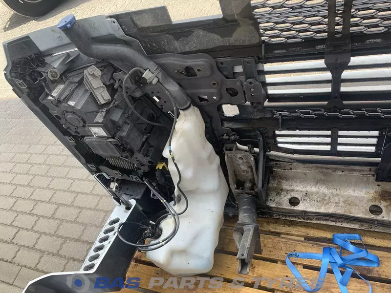 Volvo FH4 Bumper Volvo 82139942 - Bumper for Truck: picture 4 Volvo FH4 Bumper Volvo 82139942 - Bumper for Truck: picture 4