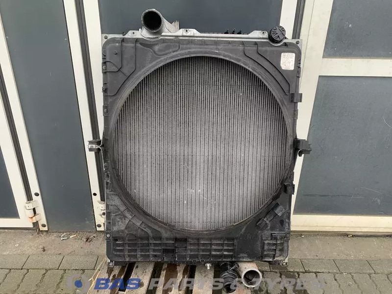 Volvo FH4 - Radiator for Truck: picture 2 Volvo FH4 - Radiator for Truck: picture 2