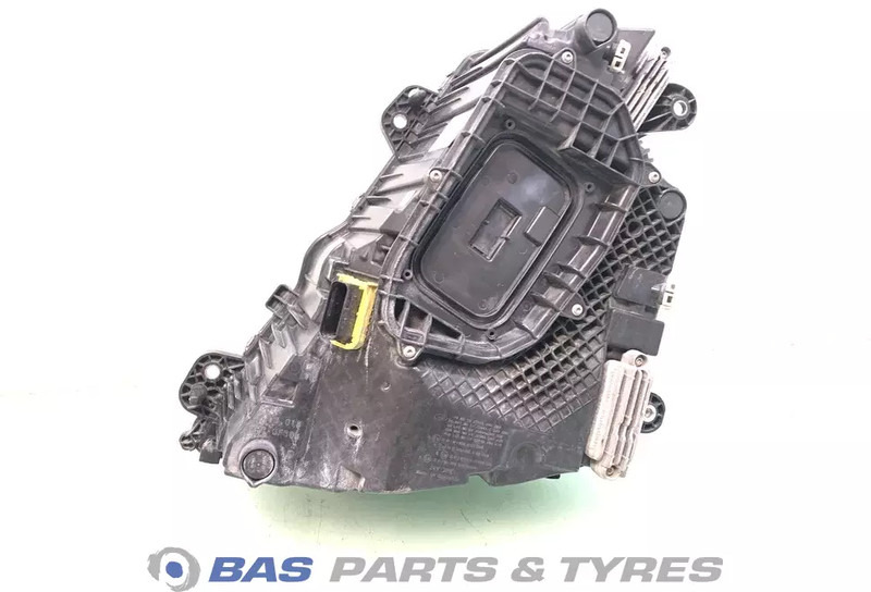 Volvo FH4 - Headlight for Truck: picture 2 Volvo FH4 - Headlight for Truck: picture 2