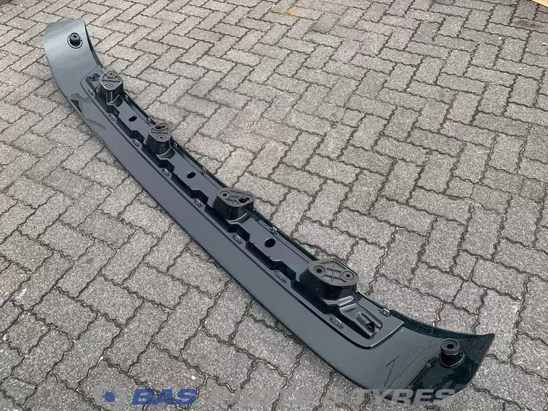 Volvo FH4 Zonneklep Volvo Globetrotter L2H2 82131055 - Sun visor for Truck: picture 3 Volvo FH4 Zonneklep Volvo Globetrotter L2H2 82131055 - Sun visor for Truck: picture 3